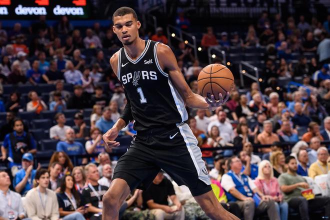 球迷寄予厚 球迷寄予厚